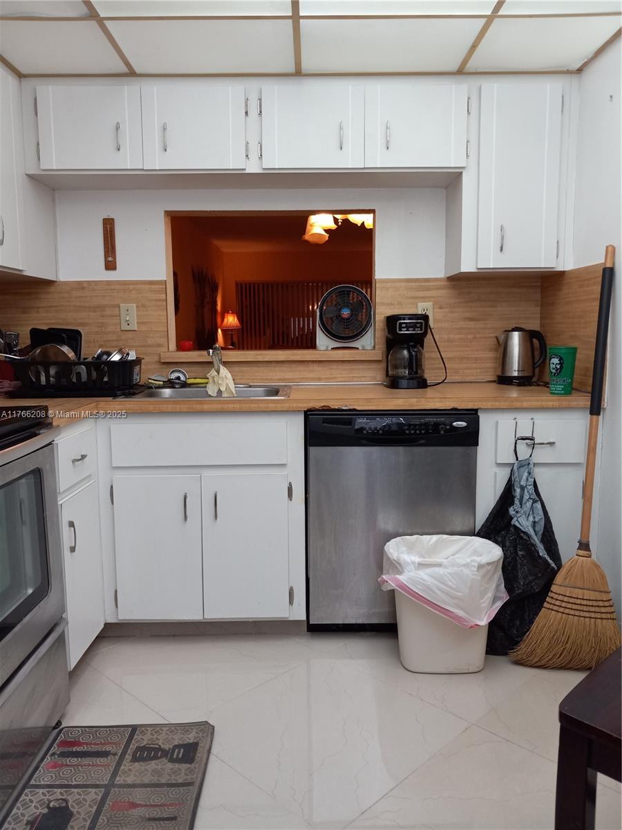 LAS VISTAS B IN INVERRARY - Residential