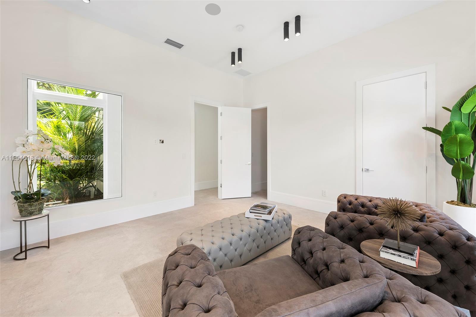 BAY RIDGE ESTS - Residential