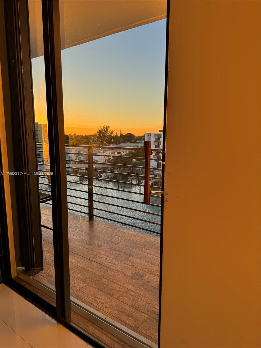 BYRON MARINA CONDO - Residential