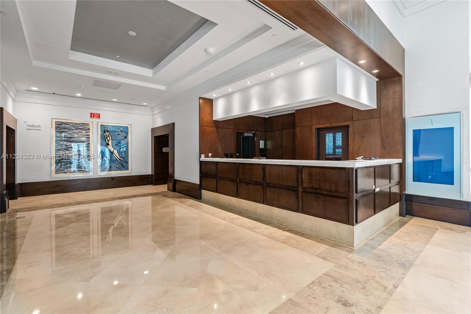 Fontainebleau II/Tresor - Residential