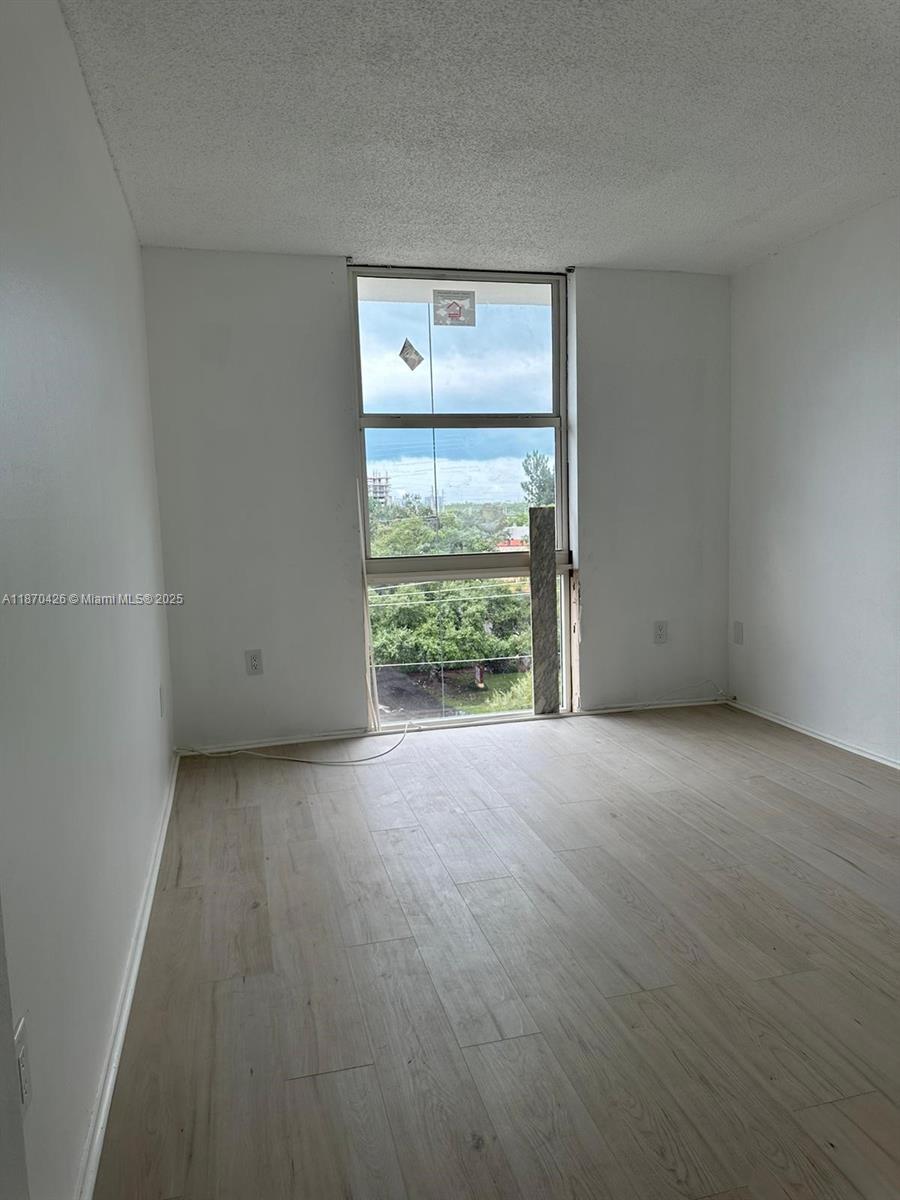 WOODSIDE APTS CONDO - Residential