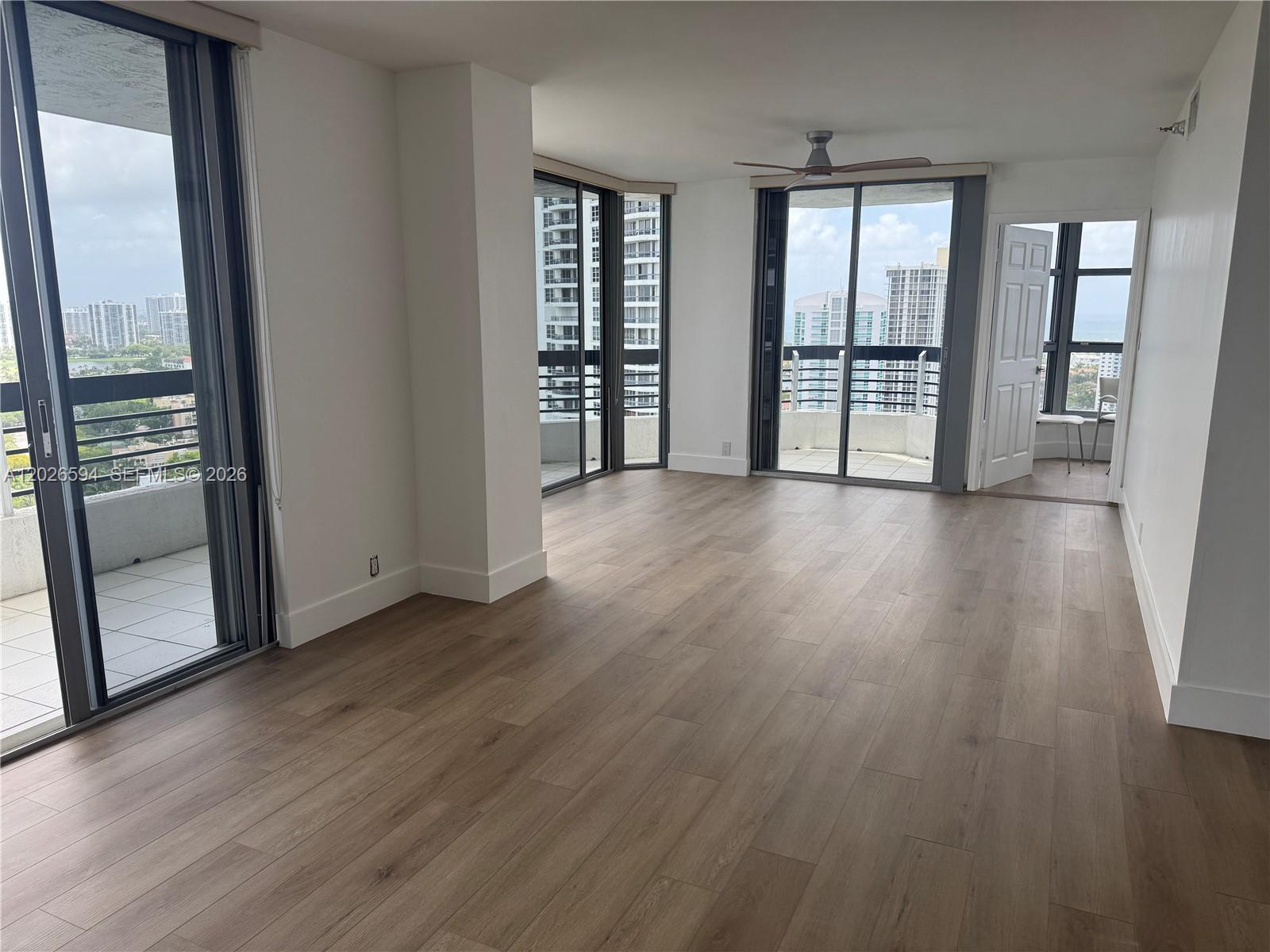 MYSTIC POINTE TOWER 500 C - Residential