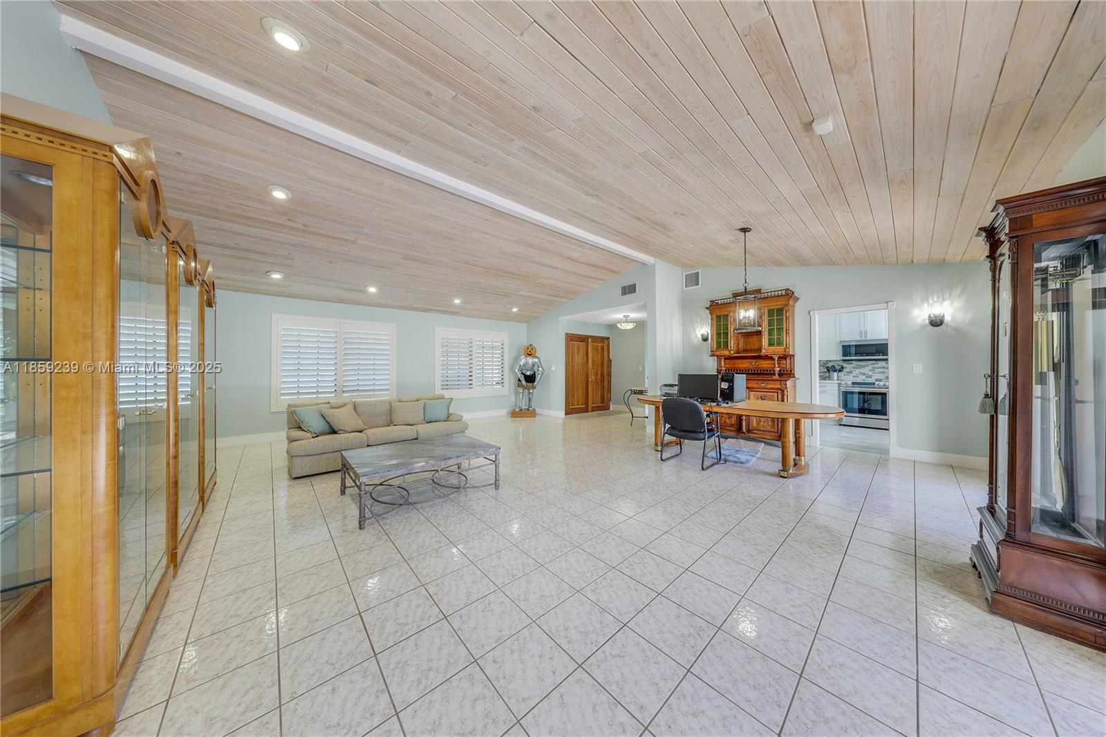 GALE RANCH ESTS - Residential