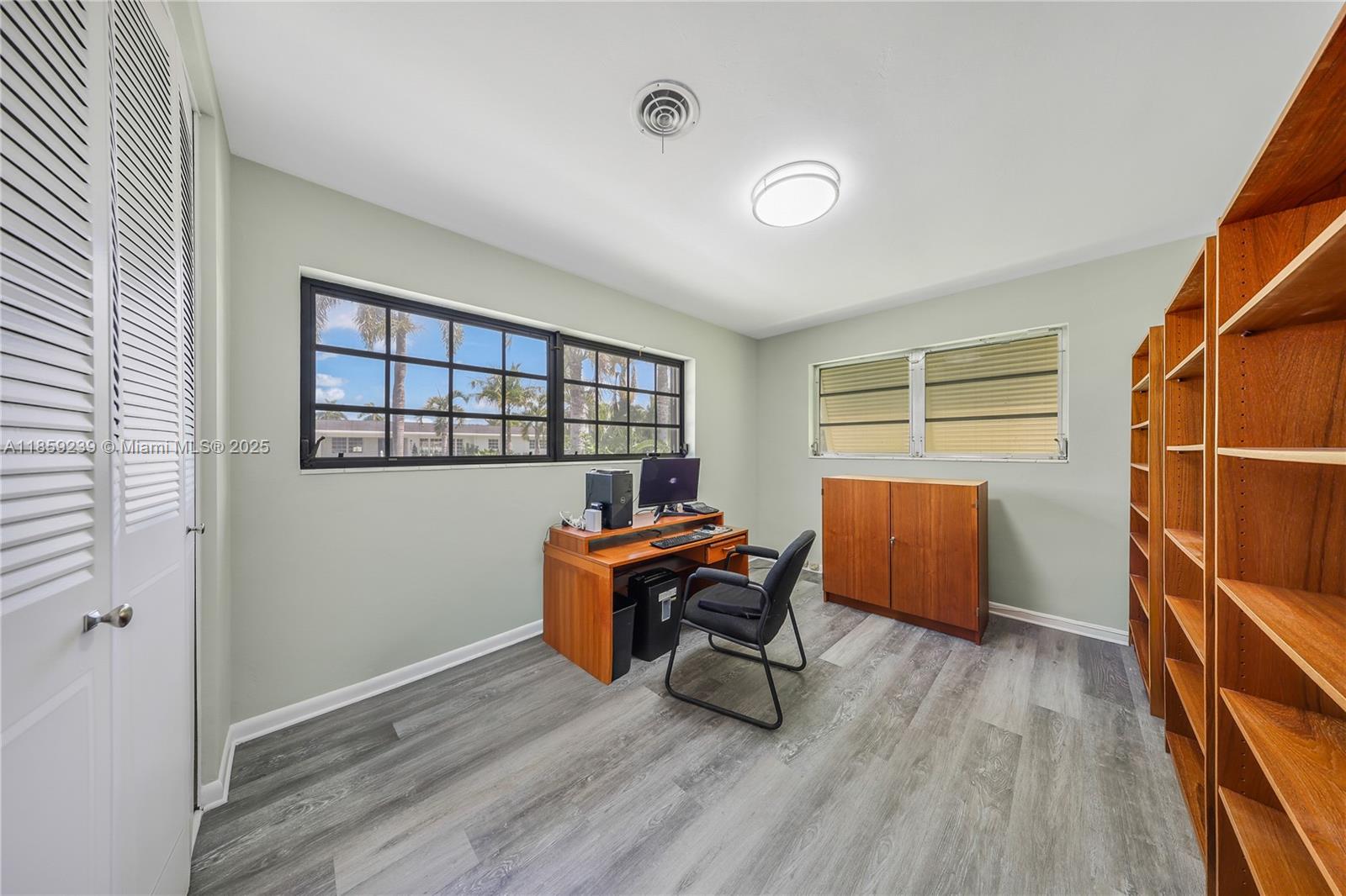 GALE RANCH ESTS - Residential