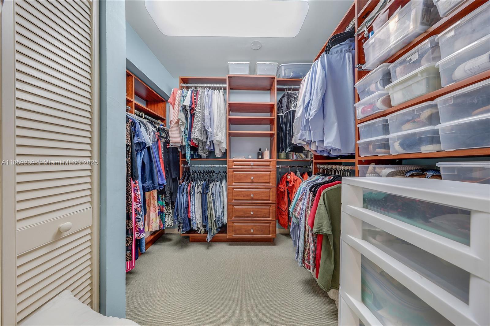 GALE RANCH ESTS - Residential