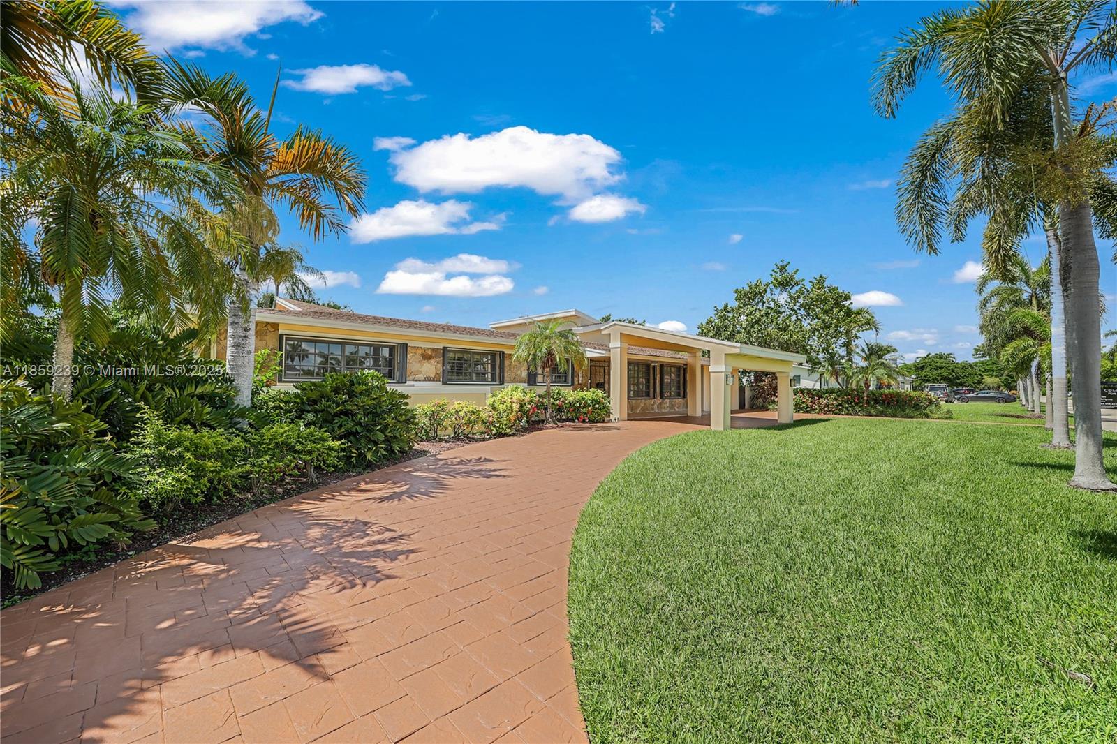 GALE RANCH ESTS - Residential