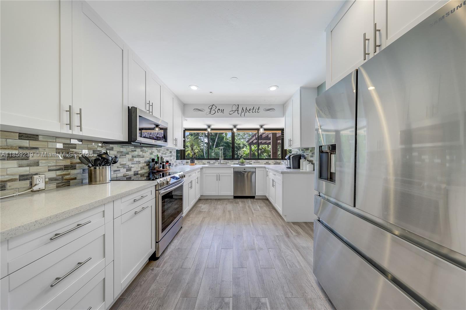 GALE RANCH ESTS - Residential