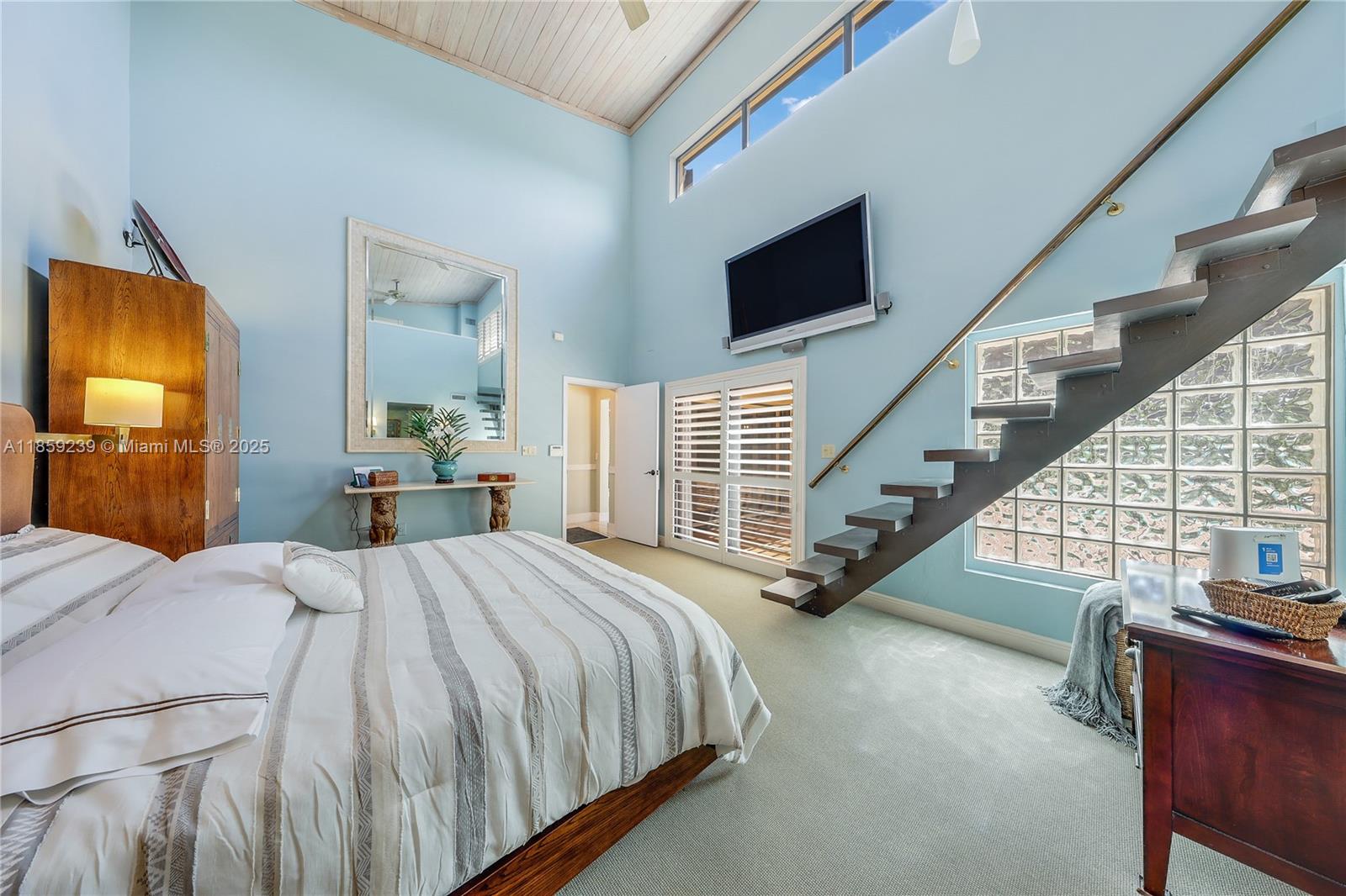 GALE RANCH ESTS - Residential