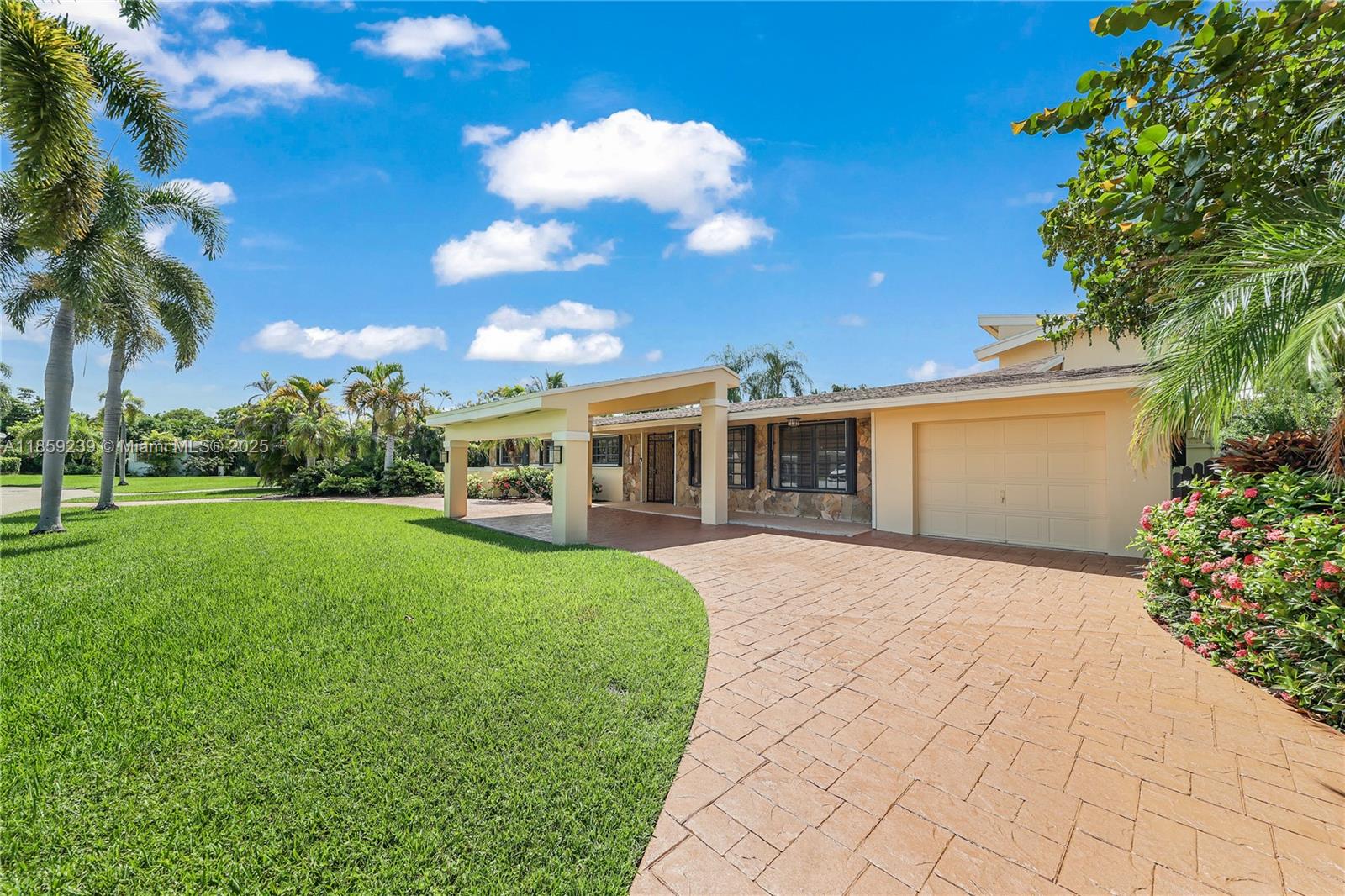 GALE RANCH ESTS - Residential