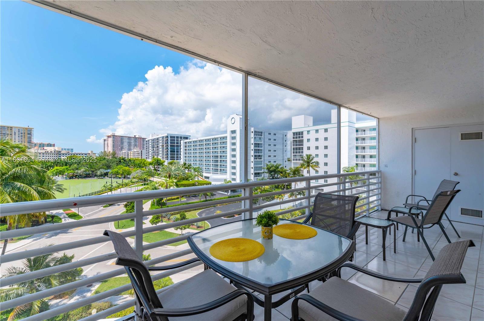 17801 N Bay Rd 607