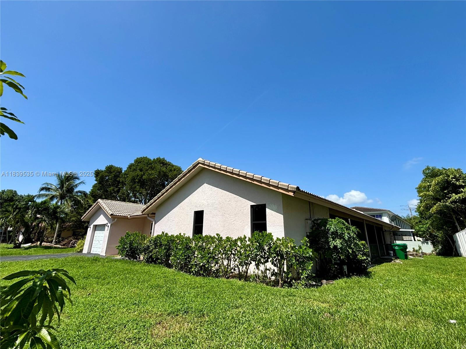11615 NW 23rd Ct 1