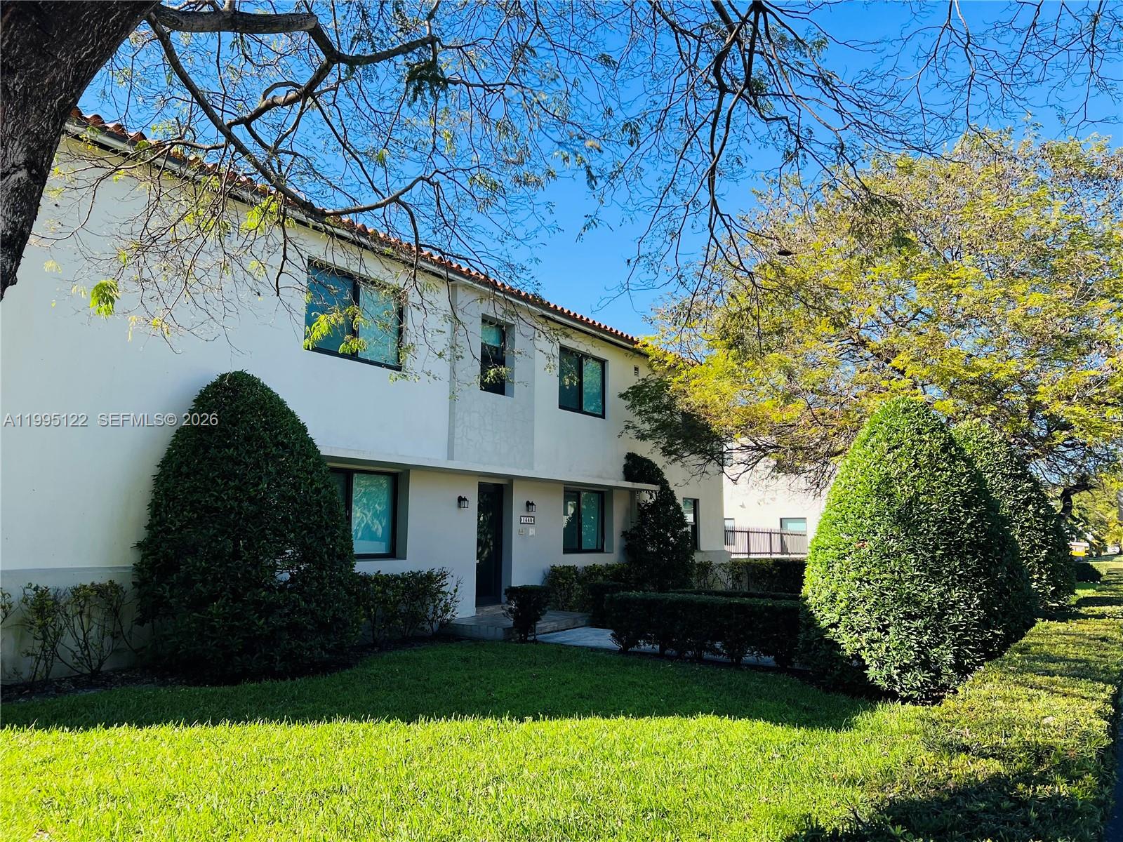 SUNNY GROVE - Residential Lease