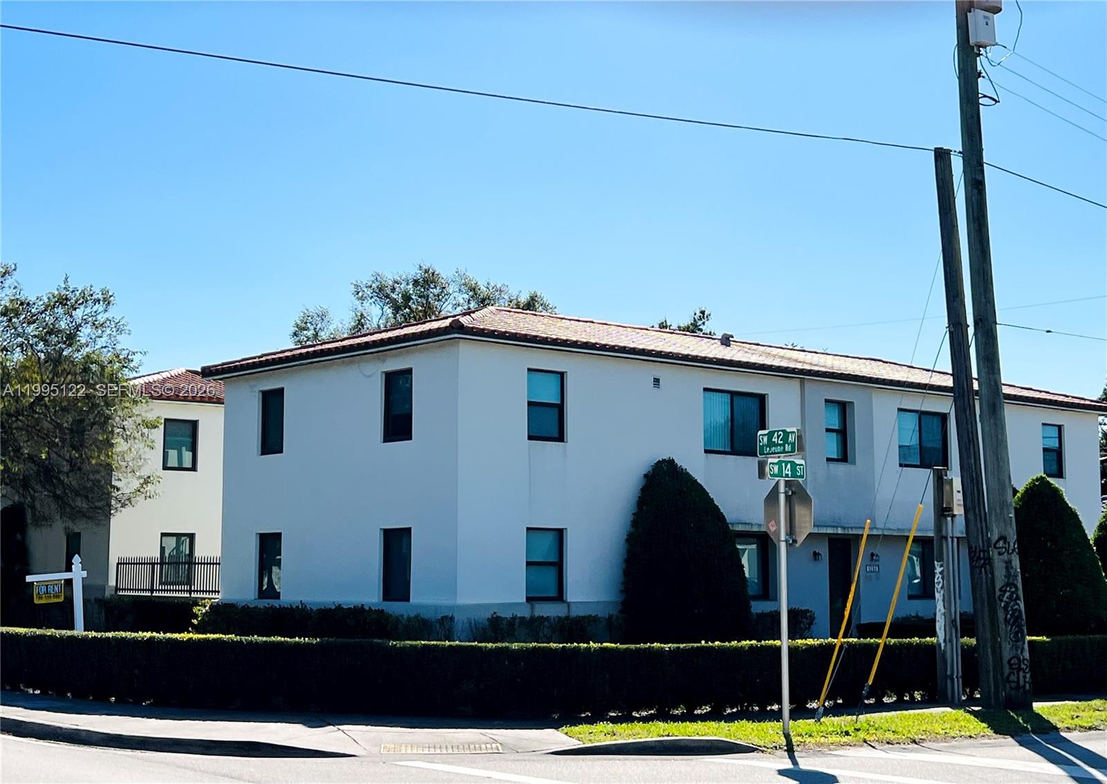 SUNNY GROVE - Residential Lease