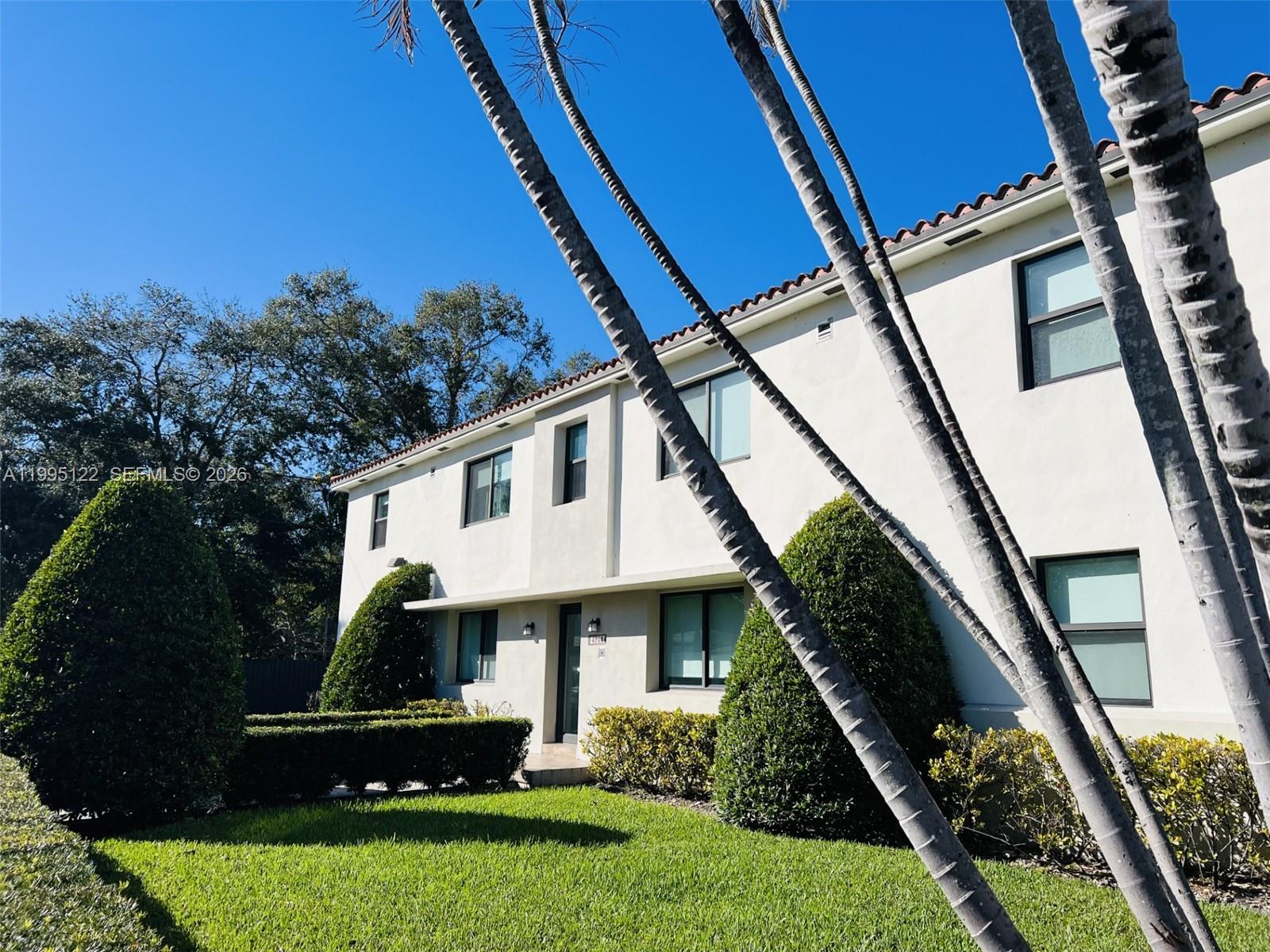 SUNNY GROVE - Residential Lease