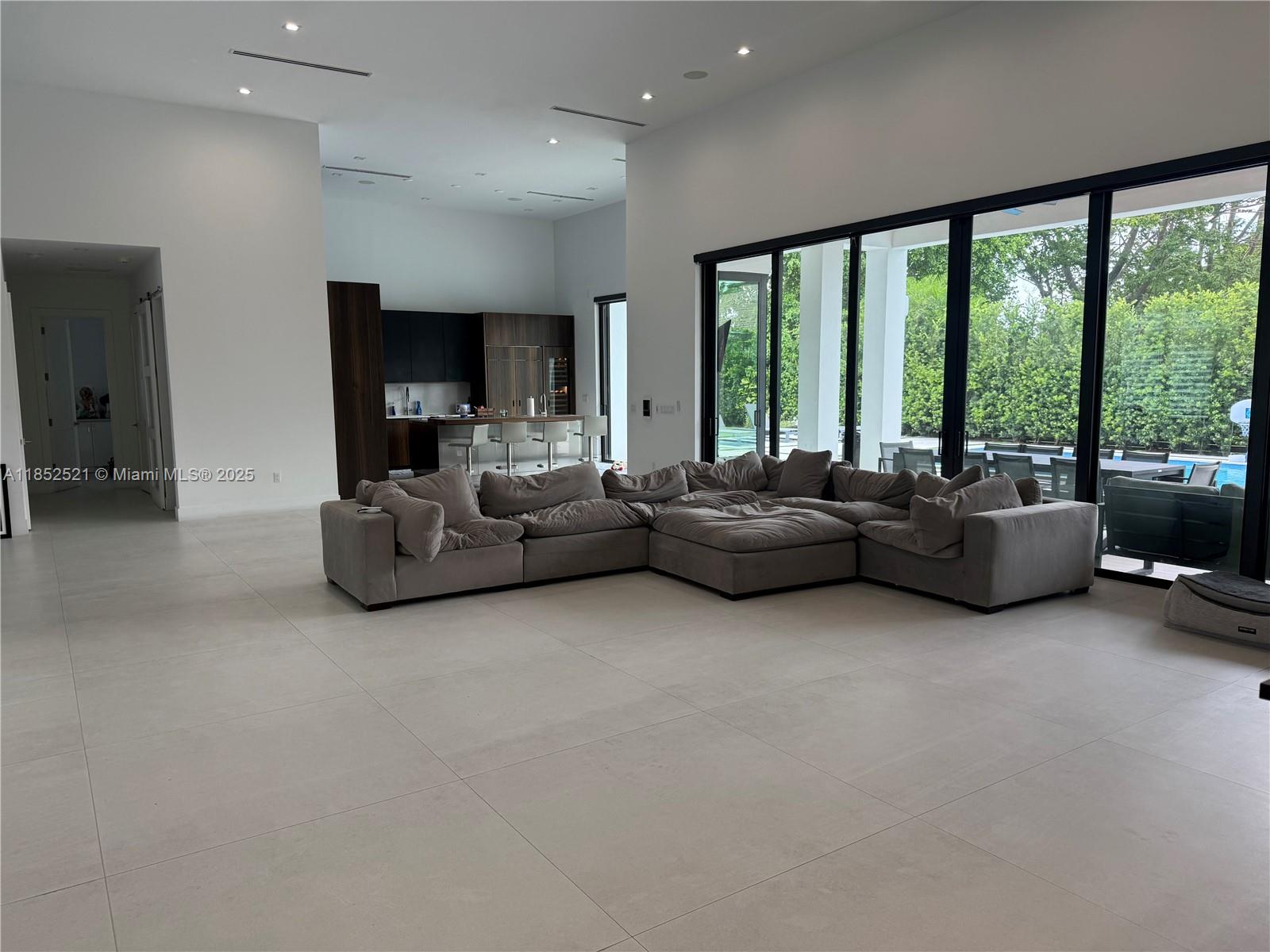 SUB OF PB 3-169 - Residential