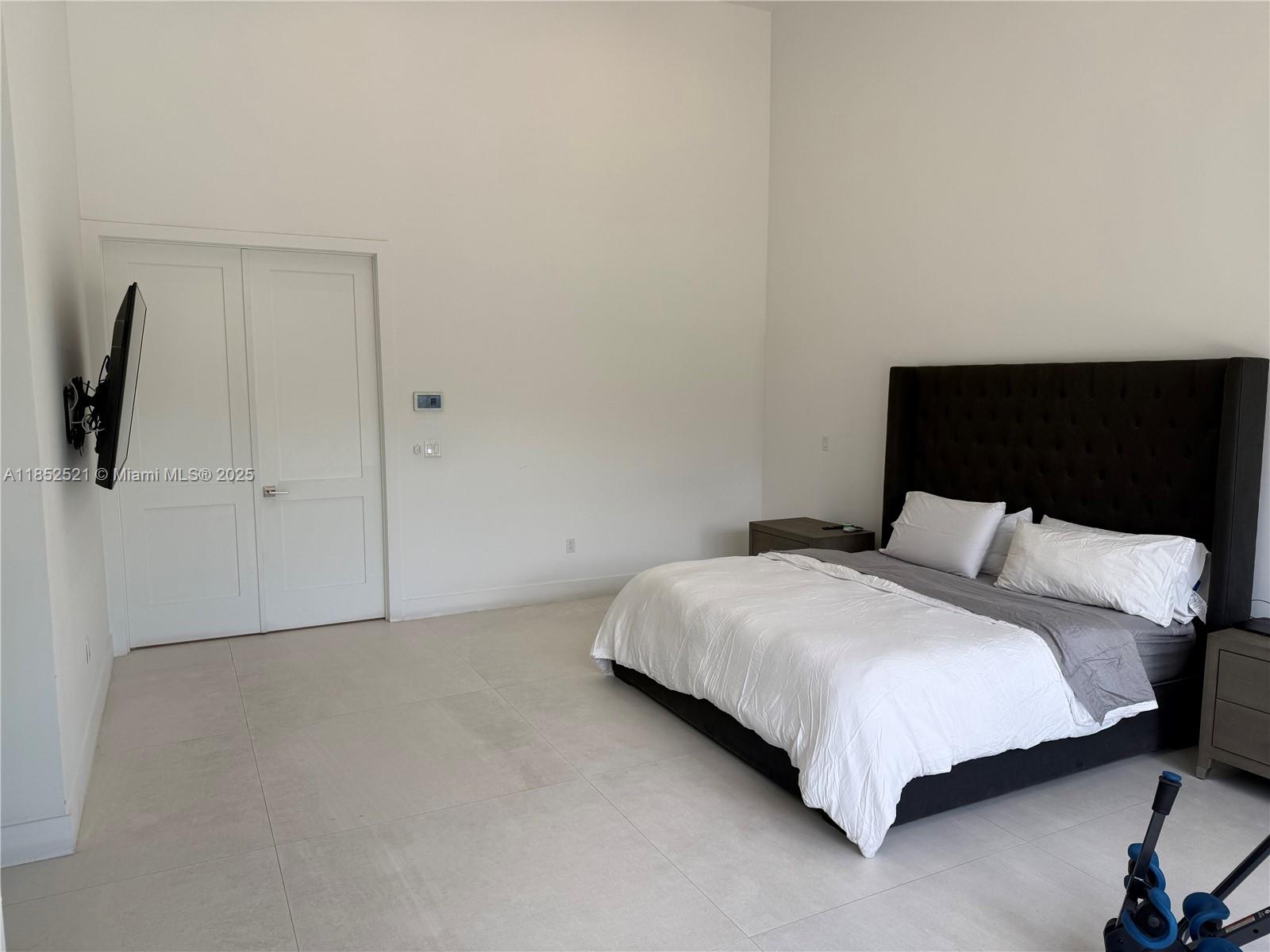 SUB OF PB 3-169 - Residential