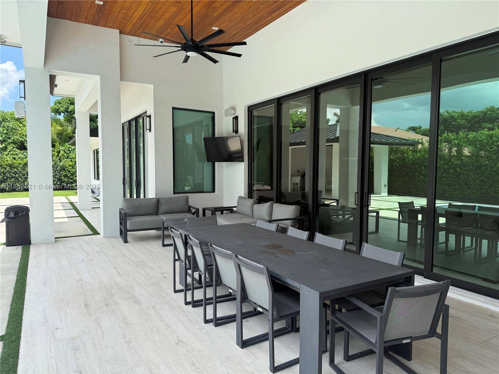 SUB OF PB 3-169 - Residential