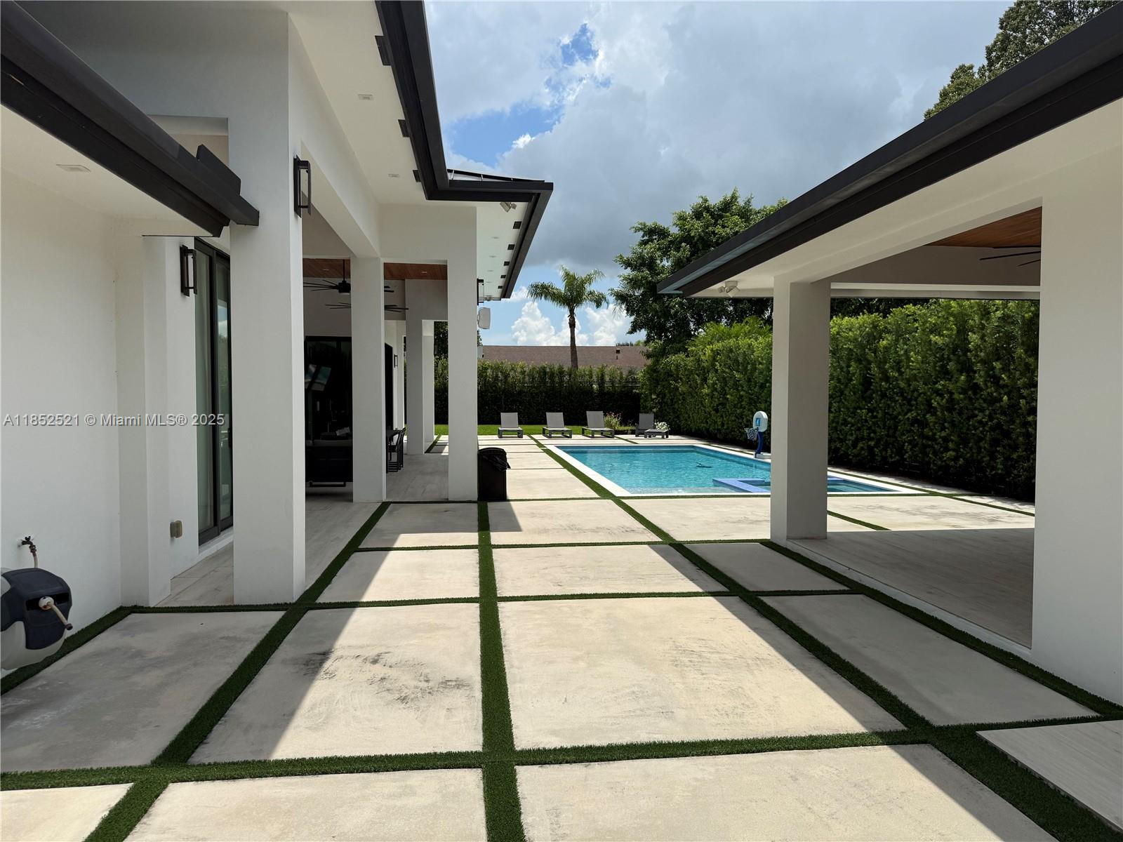 SUB OF PB 3-169 - Residential