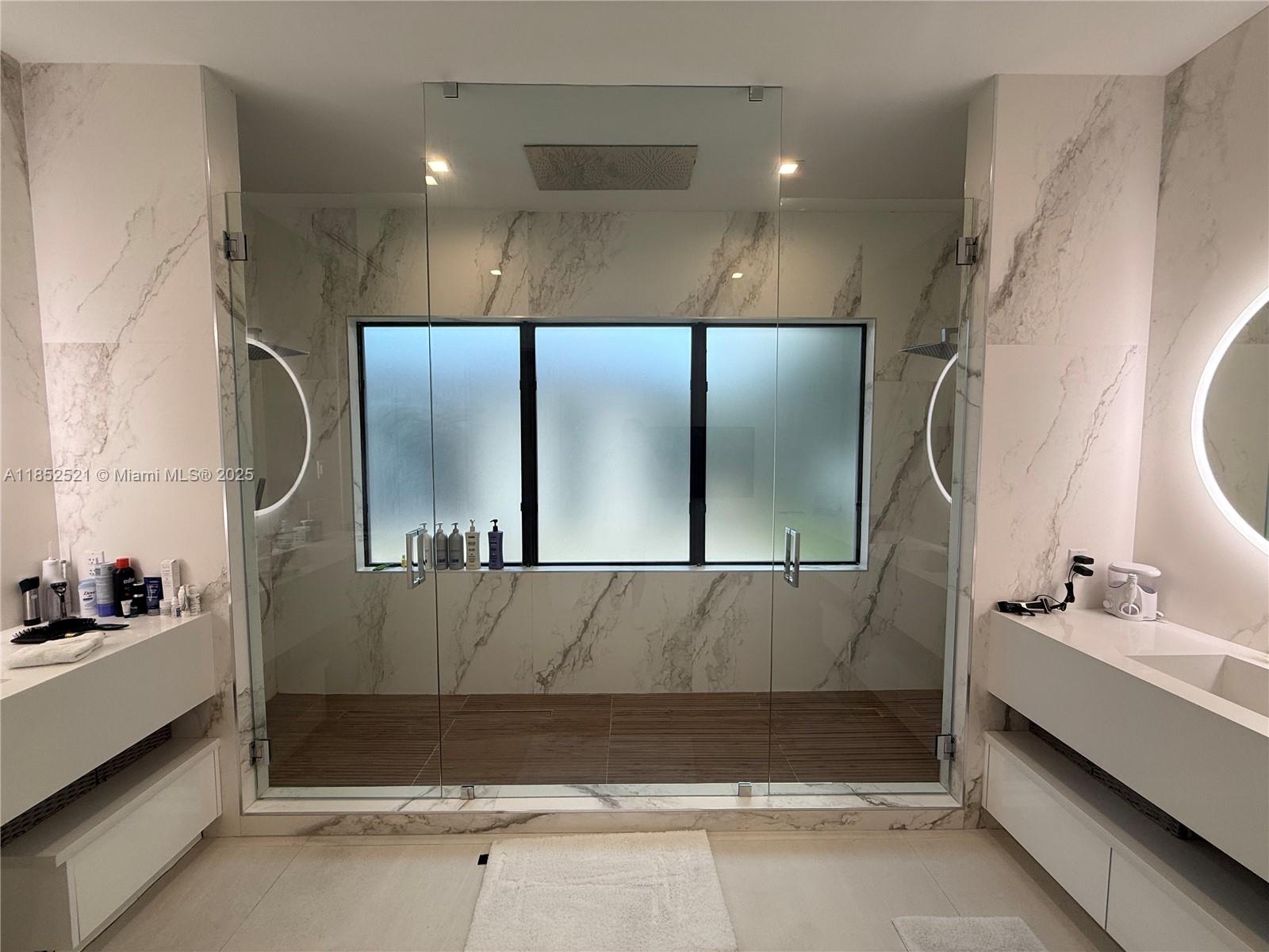 SUB OF PB 3-169 - Residential