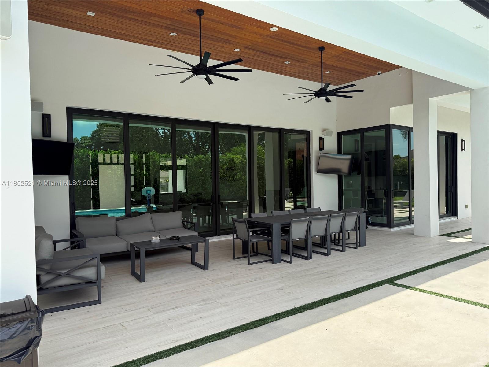 SUB OF PB 3-169 - Residential