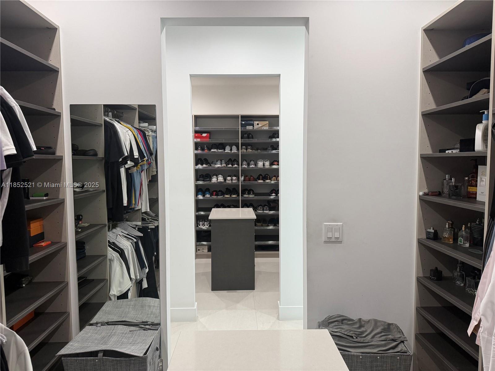 SUB OF PB 3-169 - Residential