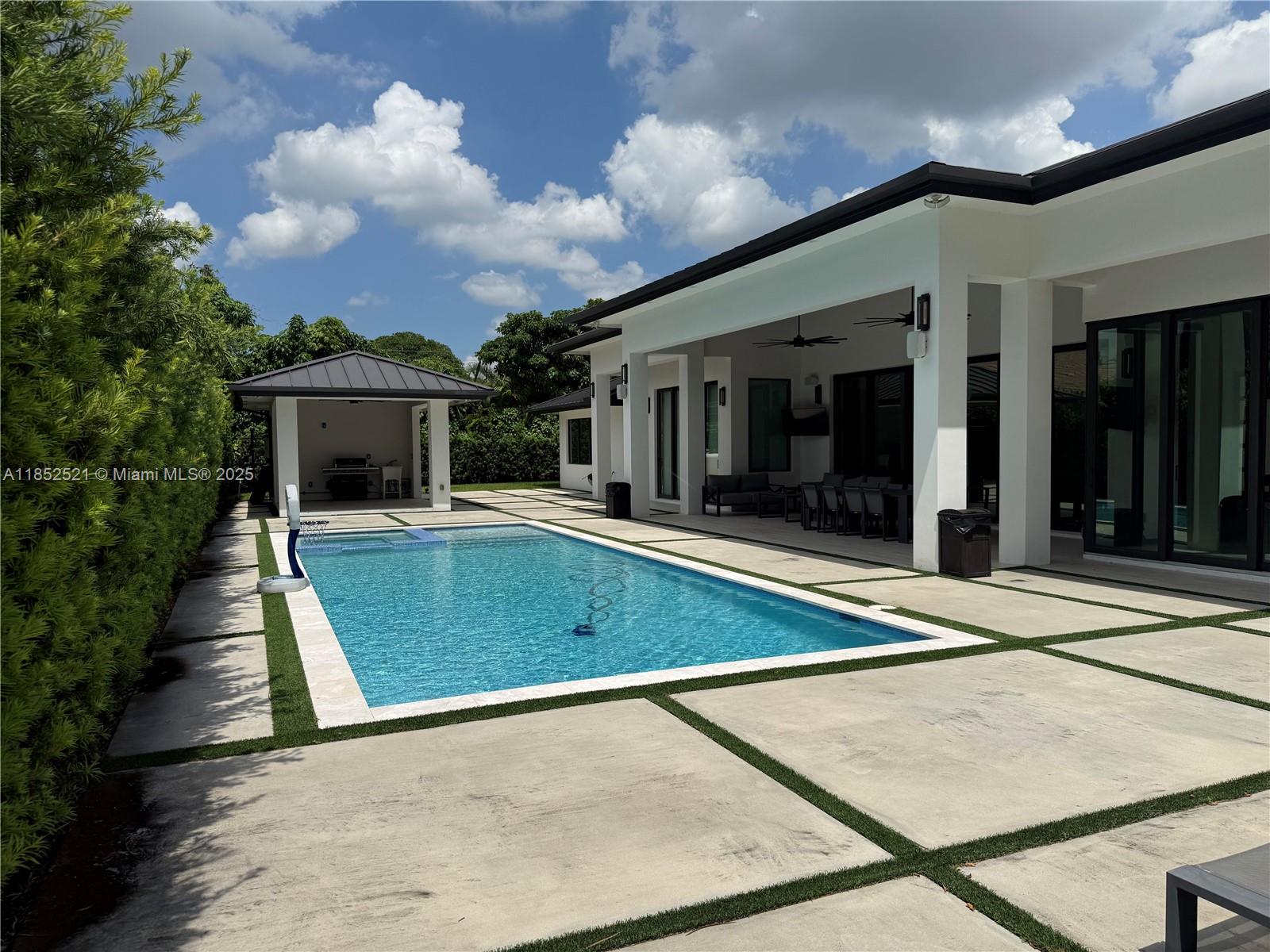 SUB OF PB 3-169 - Residential