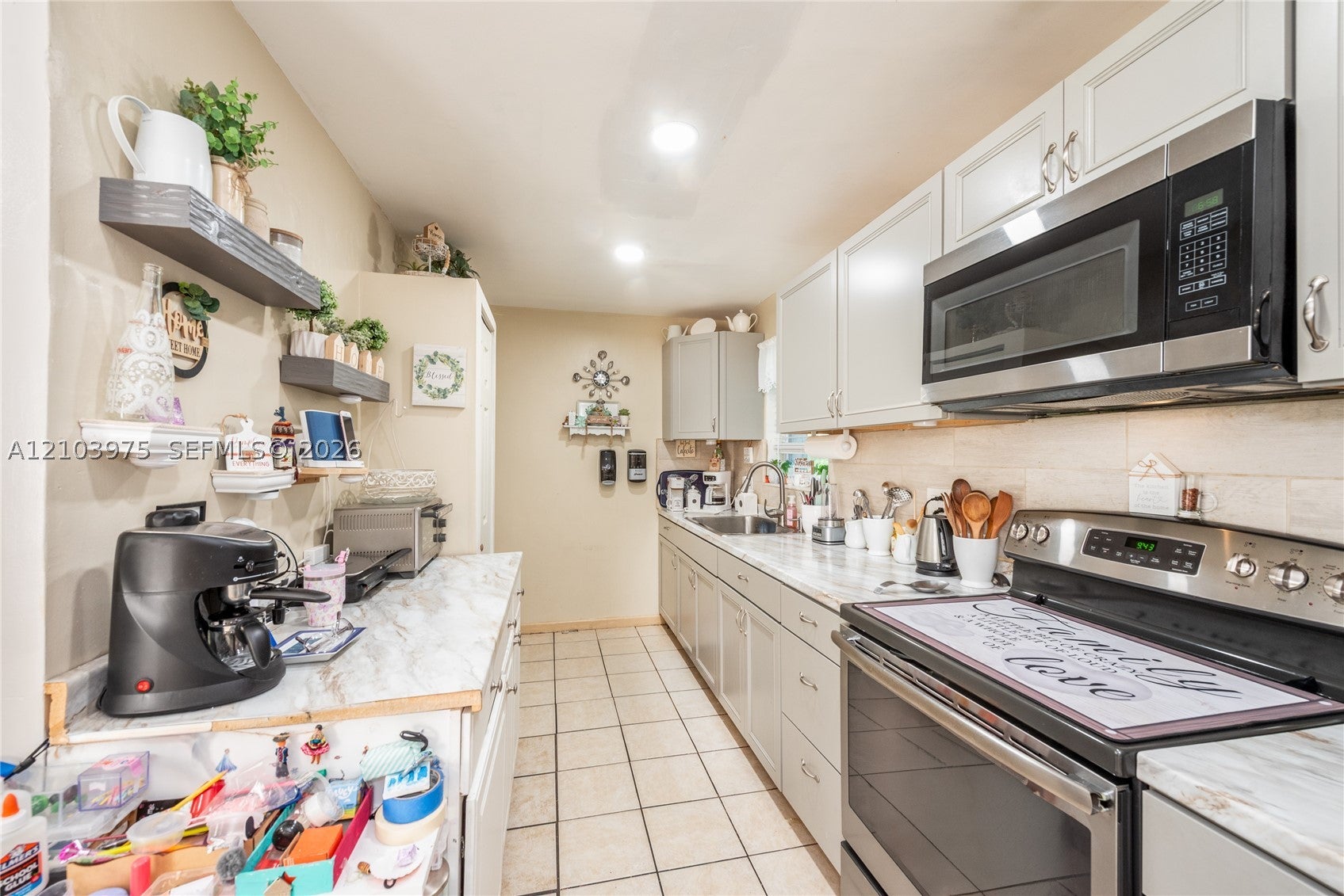View photos, virtual tours, details... 851 Caroline Cir