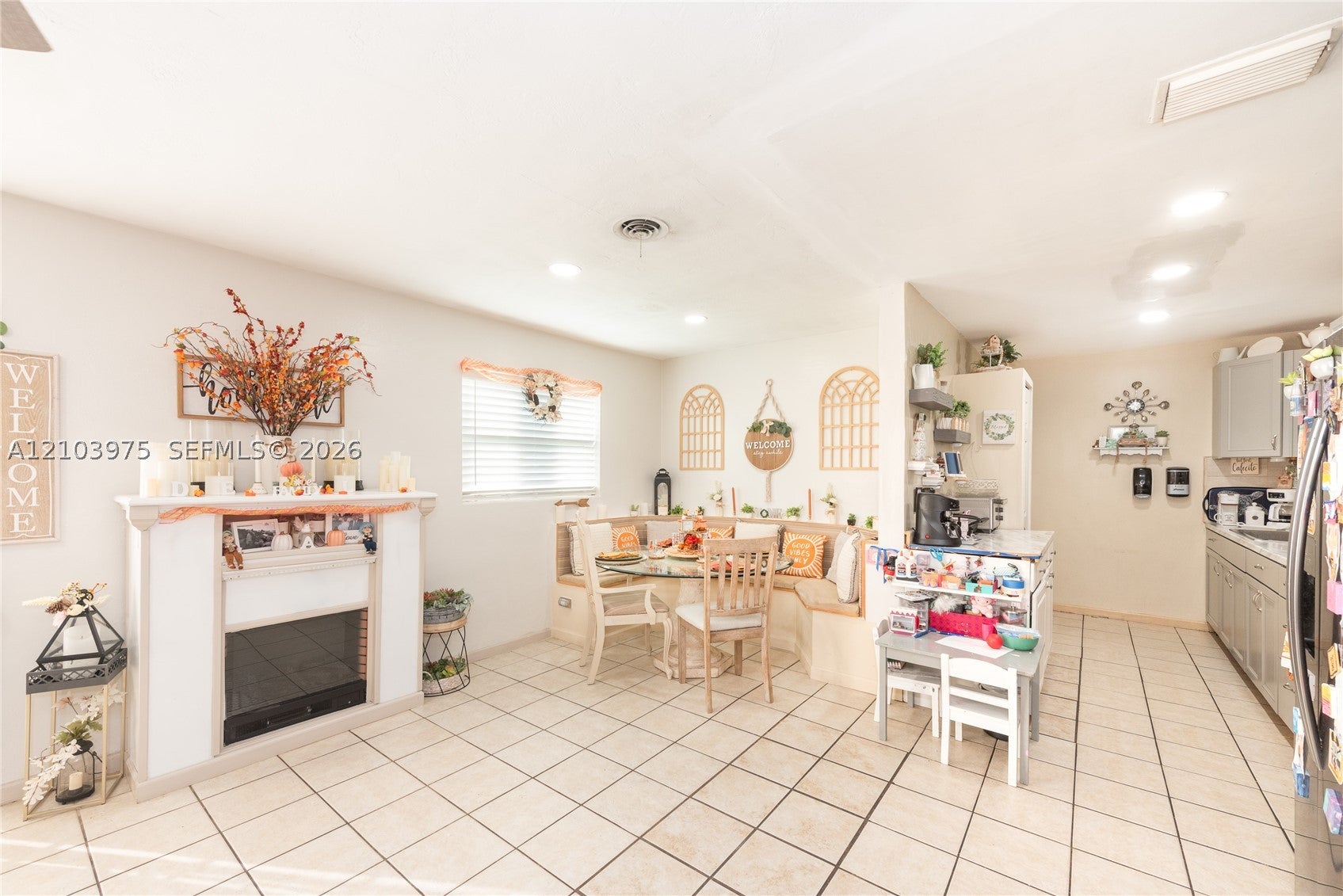 View photos, virtual tours, details... 851 Caroline Cir