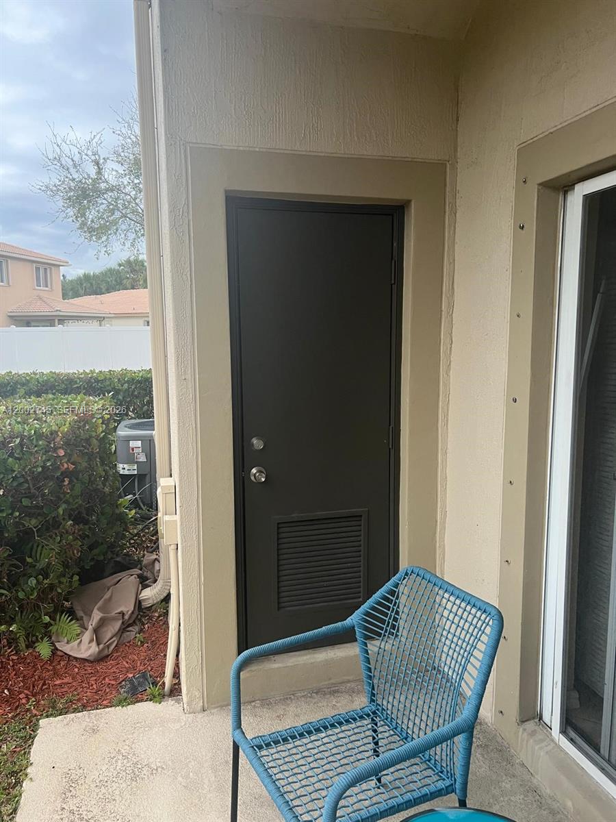 BANYAN BAY CONDO - Residential Lease