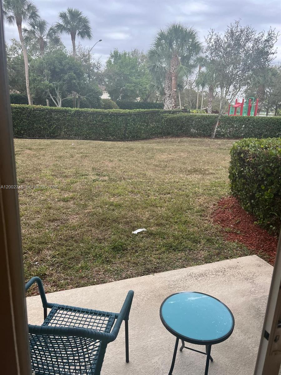 BANYAN BAY CONDO - Residential Lease