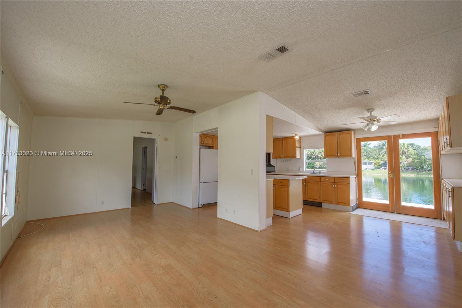 35250 SW 177 Court, #31, Homestead, FL, 33034/$220,000 1 35250 SW 177 Court, #31