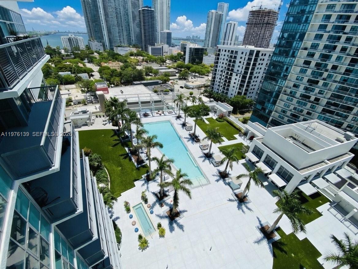 FOUR MIDTOWN MIAMI CONDO - Residential