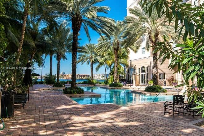 AMAZING 1 BEDROOM ON THE 6TH FLOOR IN BEAUTIFUL PORTO BELLAGIO. WALKING DISTANCE TO THE BEACH, SHOPPING, RESTAURANTS. A TOUCH OF THE MEDITERRANEAN IN THE HEART OF SUNNY ISLES. GYM, GORGEOUS CONFERENCE ROOM, CLUB HOUSE WITH INTRACOASTAL VIEW, EXECUTIVE CENTER, KIDDIES PLAYROOM, JACUZZI, POOL OVERLOOKING THE INTRACOASTAL, PET FRIENDLY BUILDING, THE TENANT IS OCCUPIING THE UNIT UNTIL MARCH 2. EASY TO SHOW.