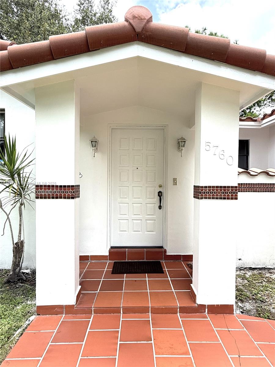 5760 SW 55th St