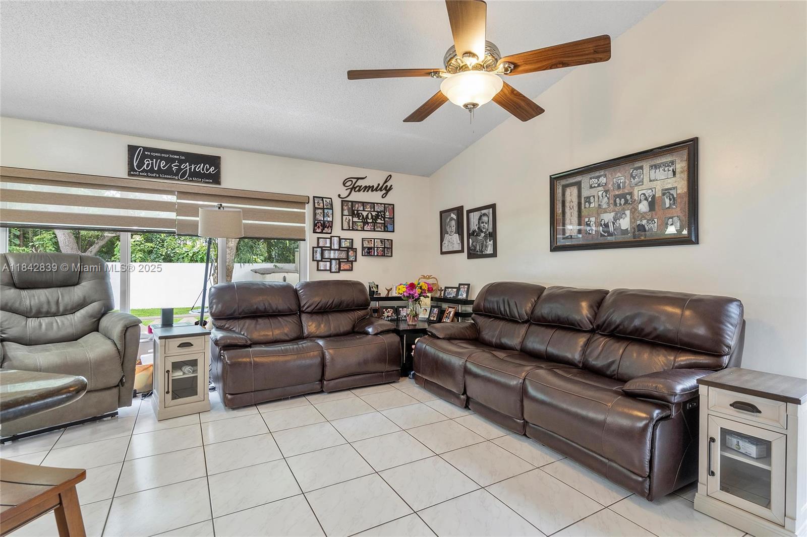 FLAMINGO ESTATES - Residential