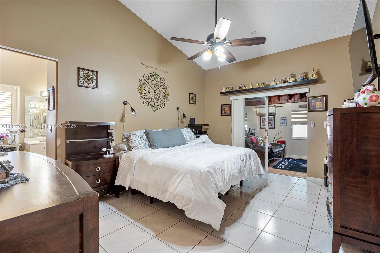 FLAMINGO ESTATES - Residential