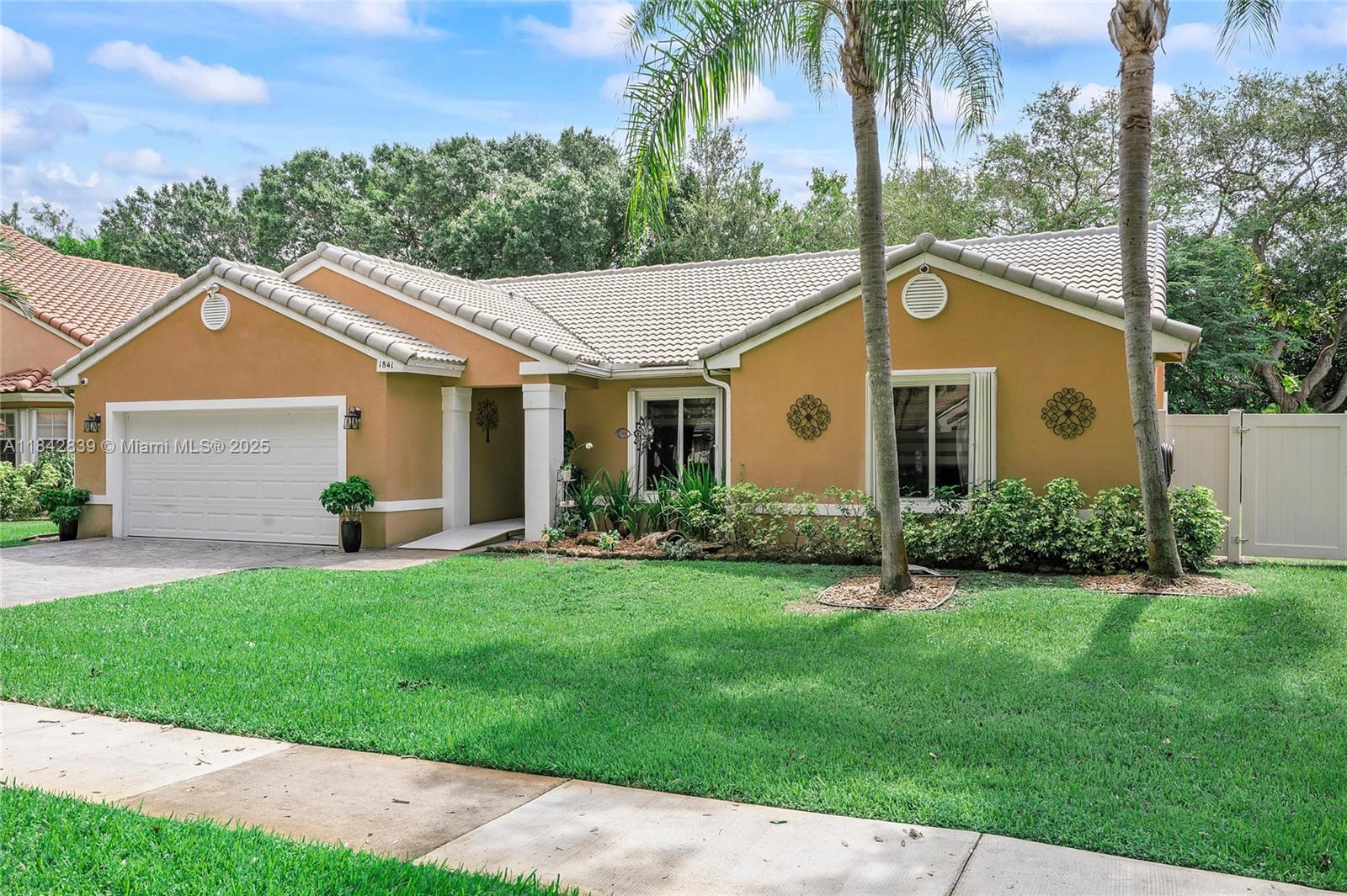1841 SW 124th Way, Miramar, FL, 33027/$699,000 1 1841 SW 124th Way