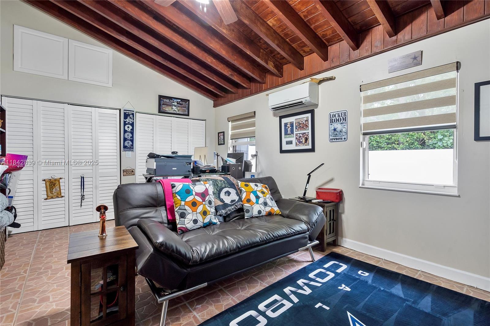 FLAMINGO ESTATES - Residential