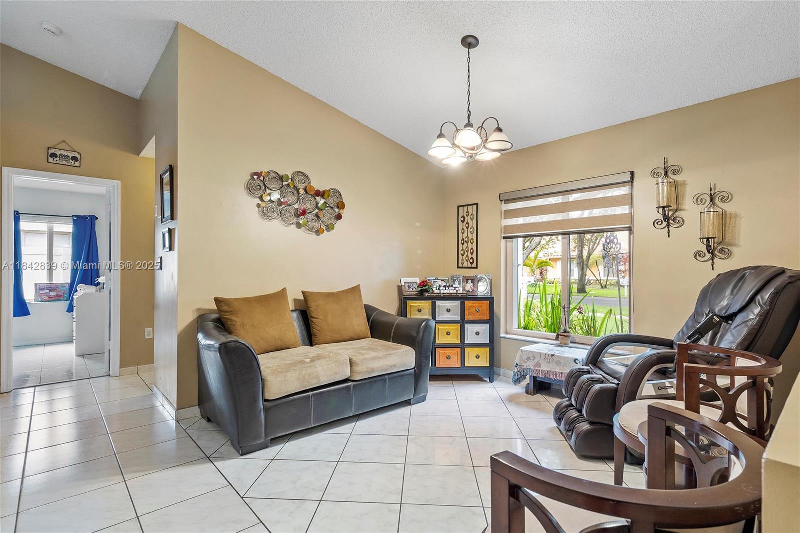 FLAMINGO ESTATES - Residential