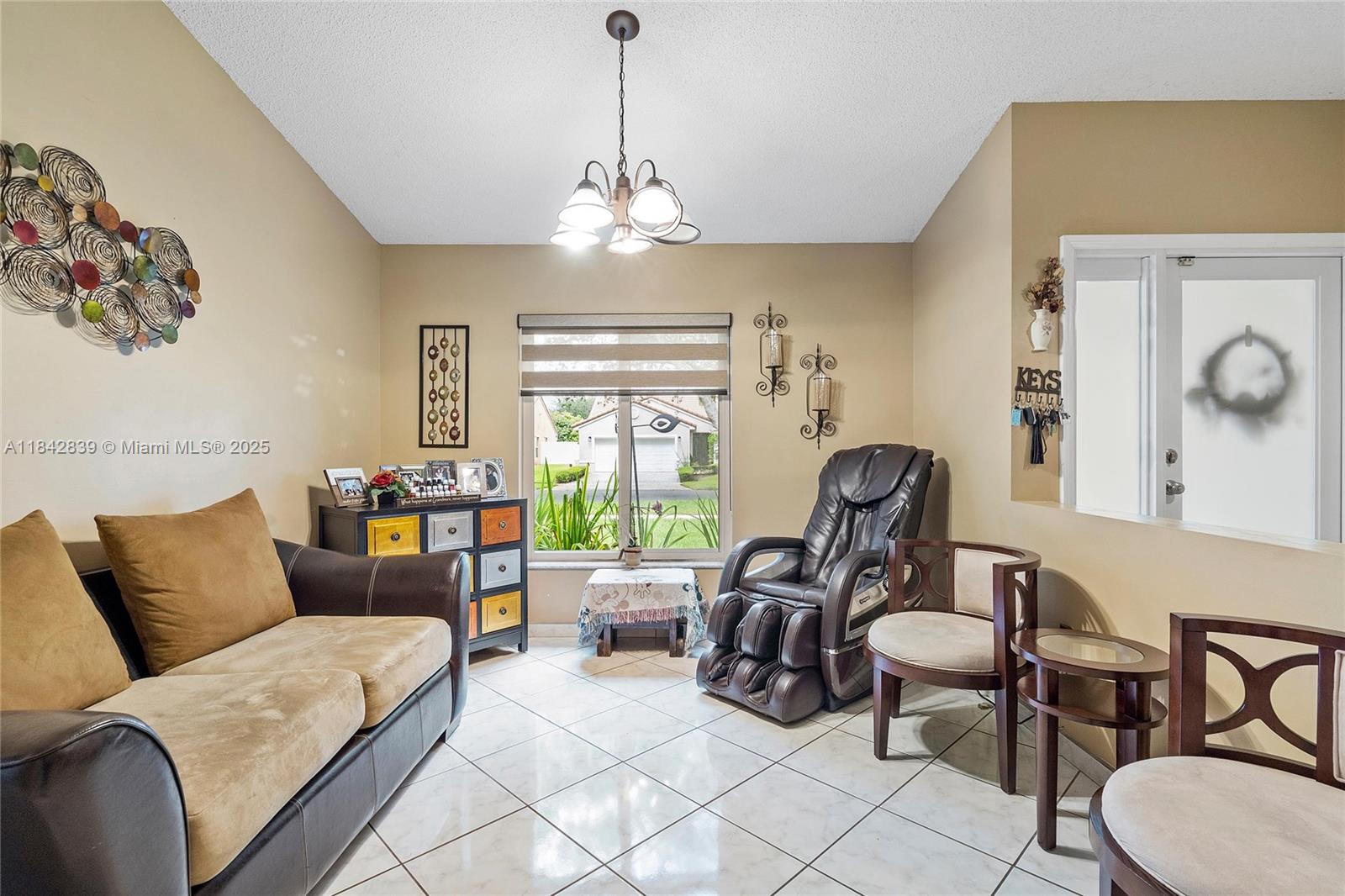 FLAMINGO ESTATES - Residential