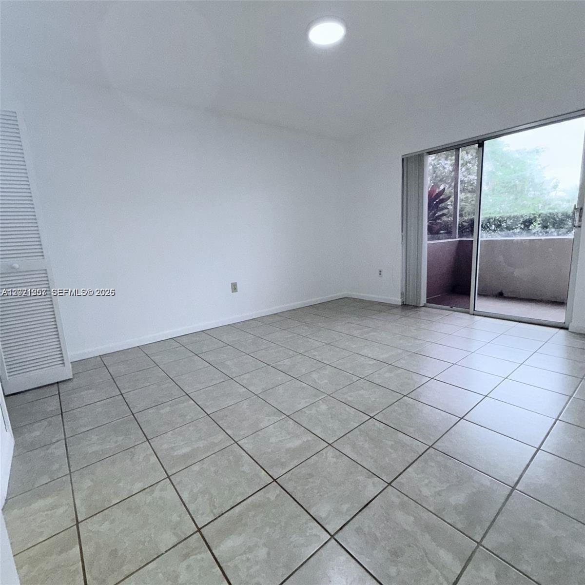 DORAL PK CO CLUB VILLAS C - Residential Lease