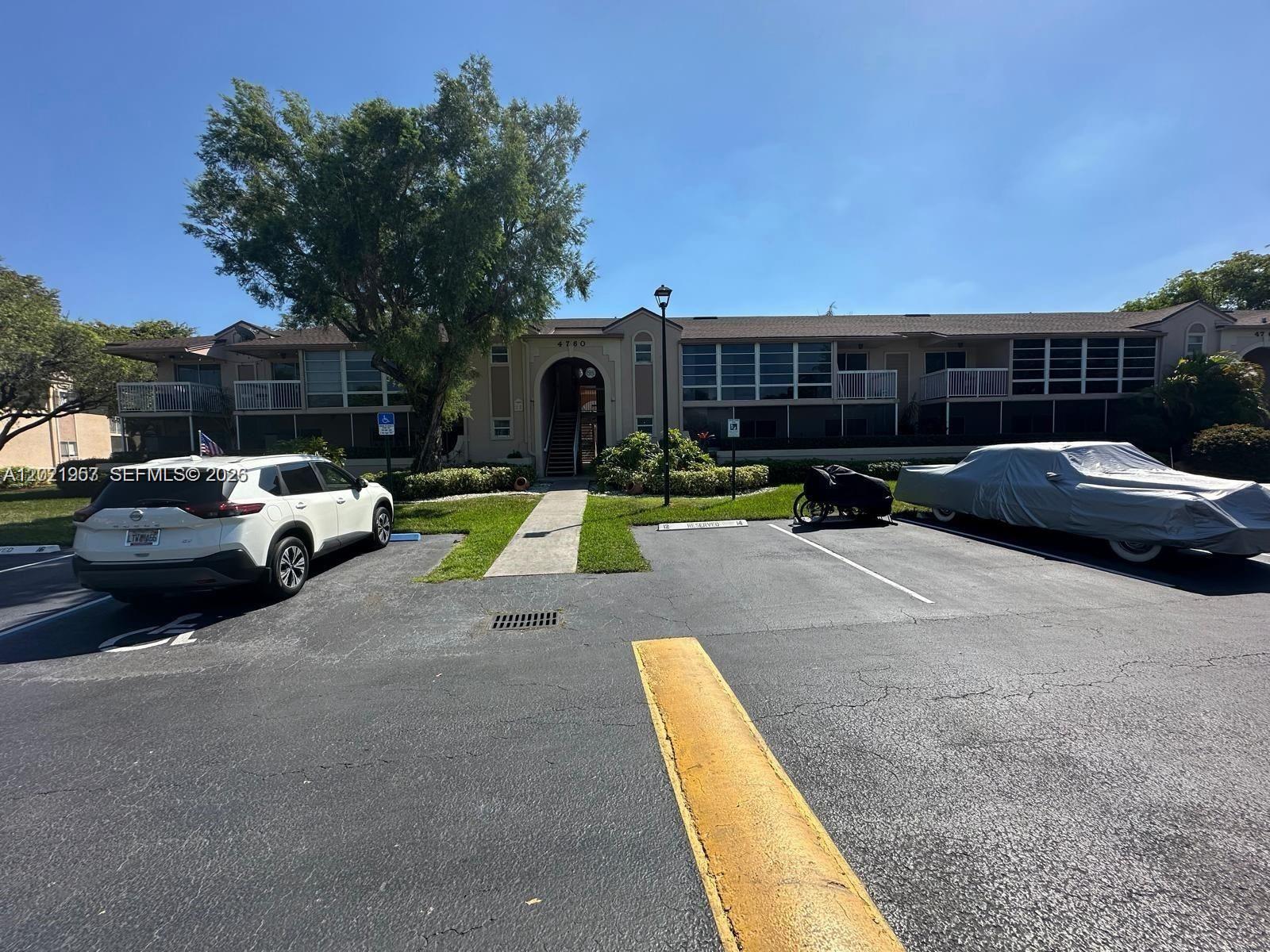 DORAL PK CO CLUB VILLAS C - Residential Lease