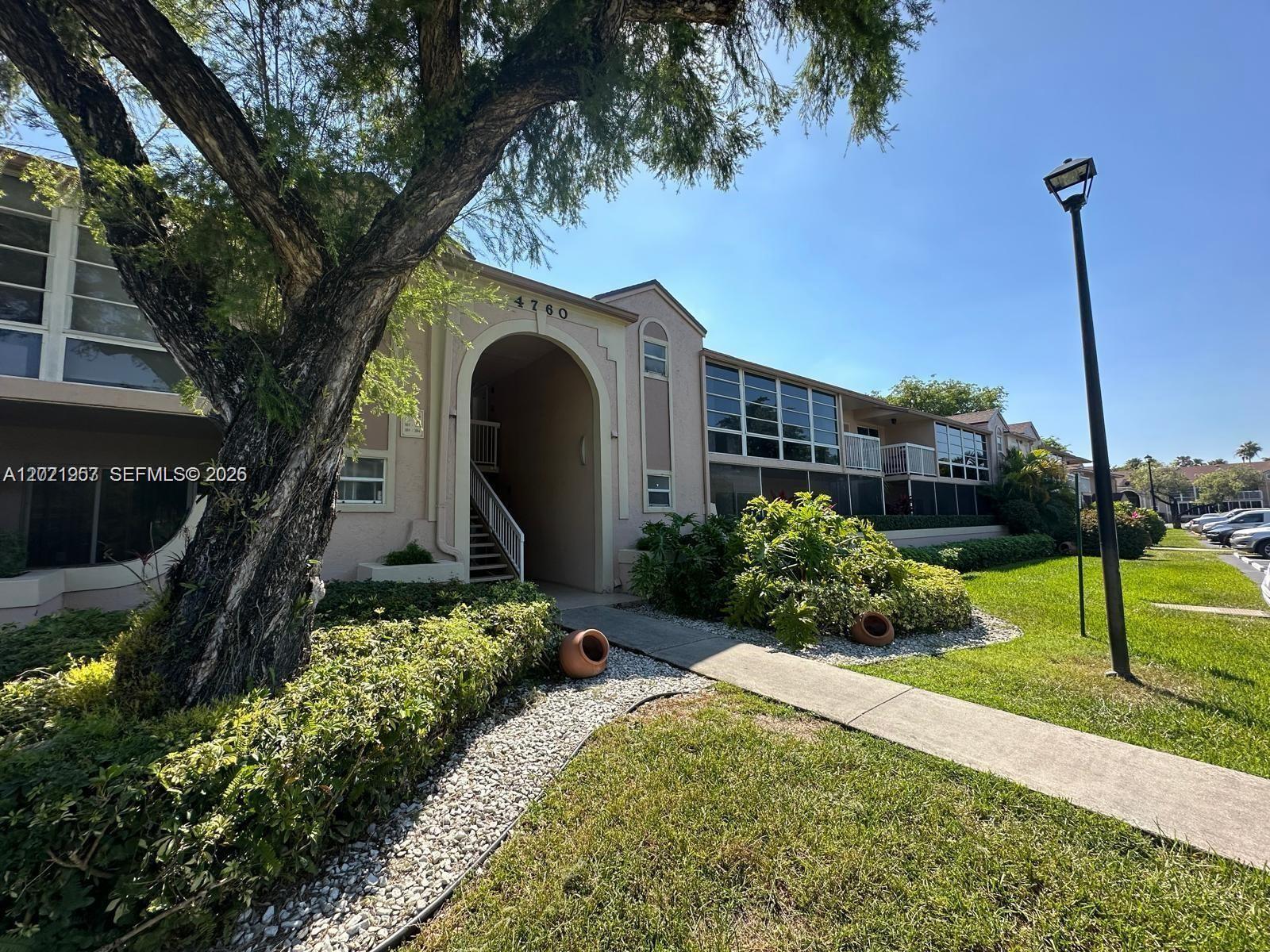 DORAL PK CO CLUB VILLAS C - Residential Lease