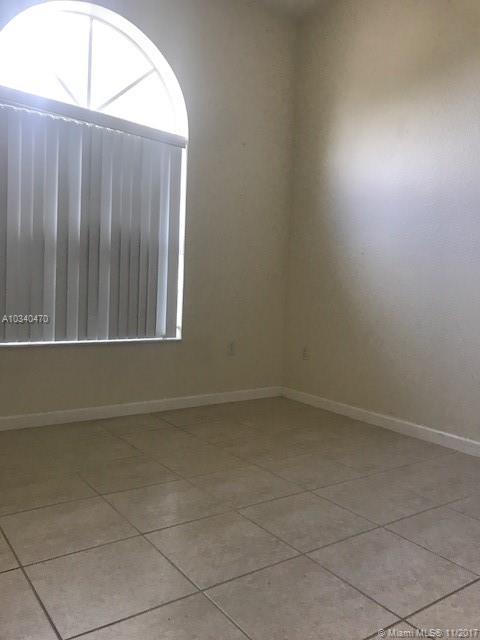 PORTOFINO LAKES - Residential Lease