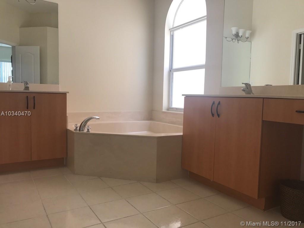 PORTOFINO LAKES - Residential Lease