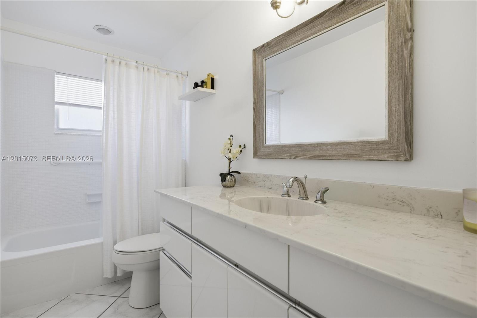 LAUDERDALE WEST 3 SEC - Residential
