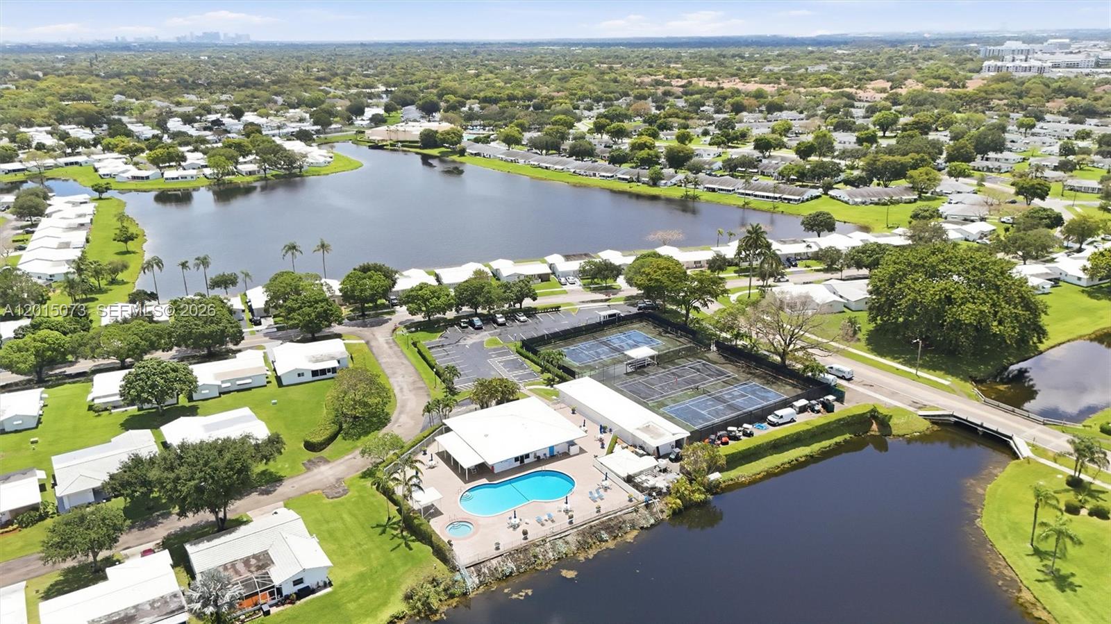 LAUDERDALE WEST 3 SEC - Residential