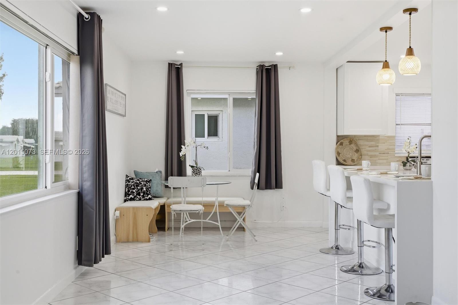 LAUDERDALE WEST 3 SEC - Residential