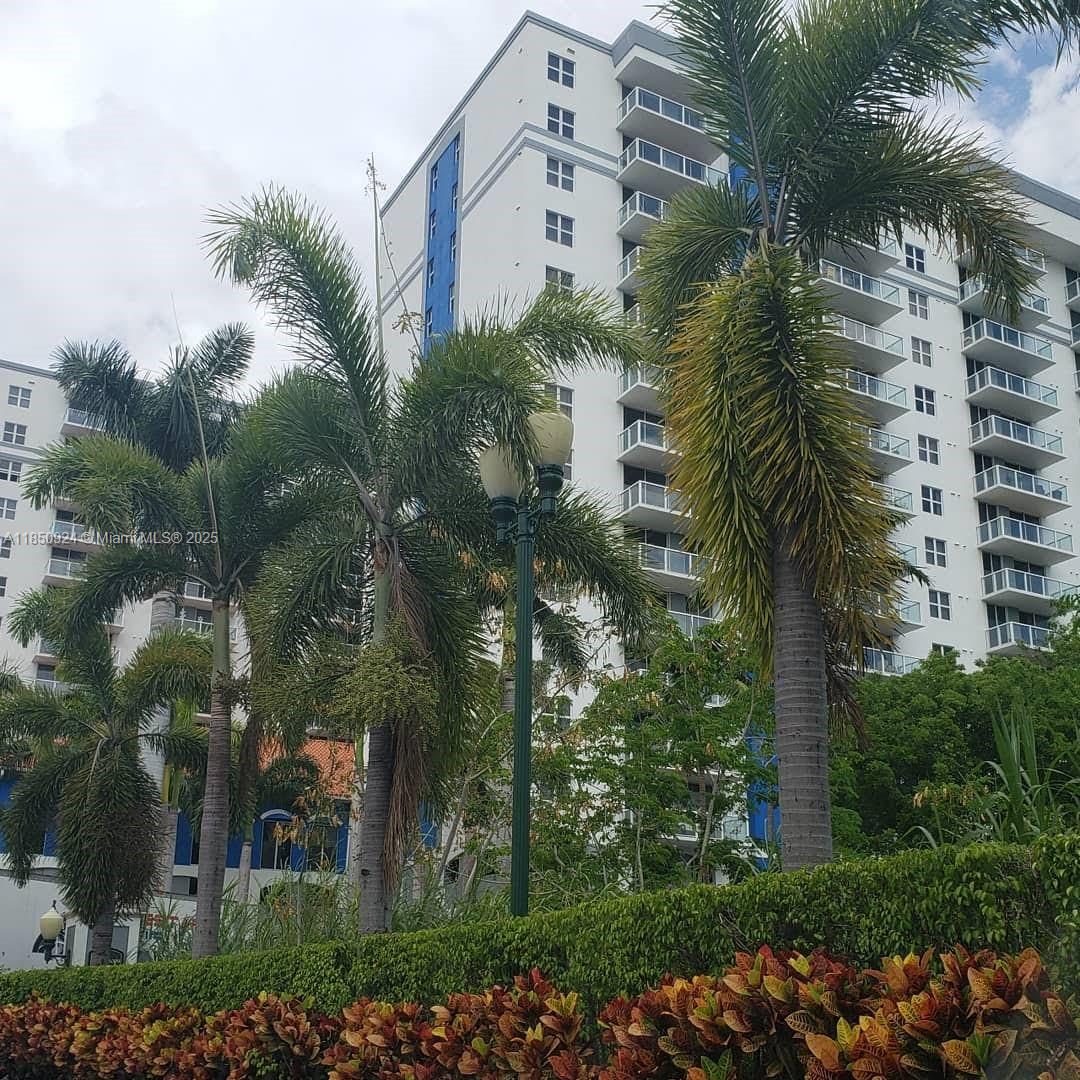 BLUE LAGOON CONDO - Residential Lease