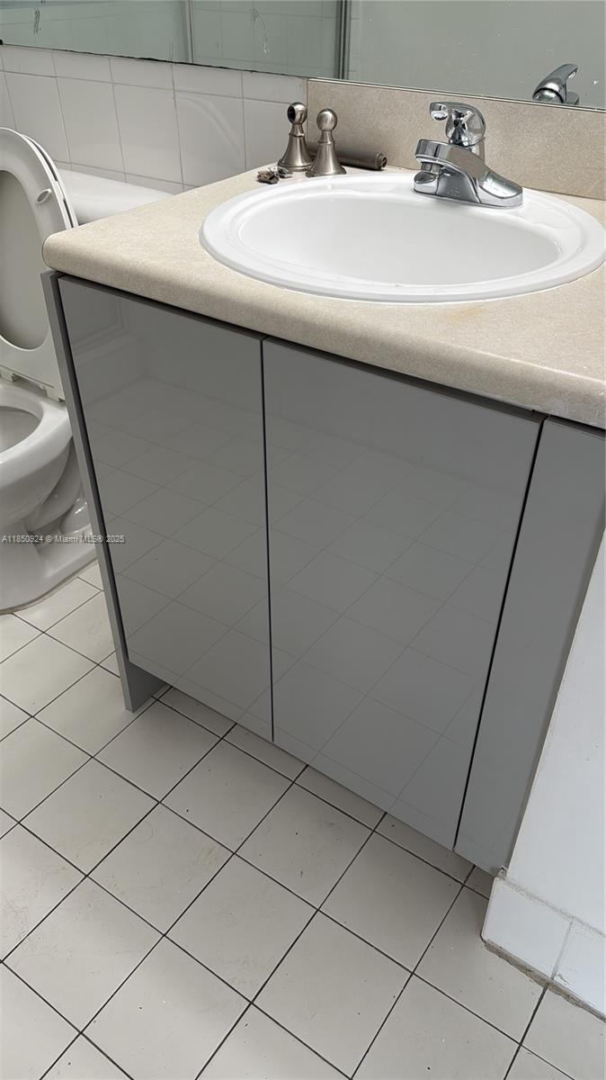 BLUE LAGOON CONDO - Residential Lease